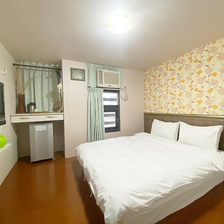 Appartement Fengjia 101 à Taichung Extérieur photo